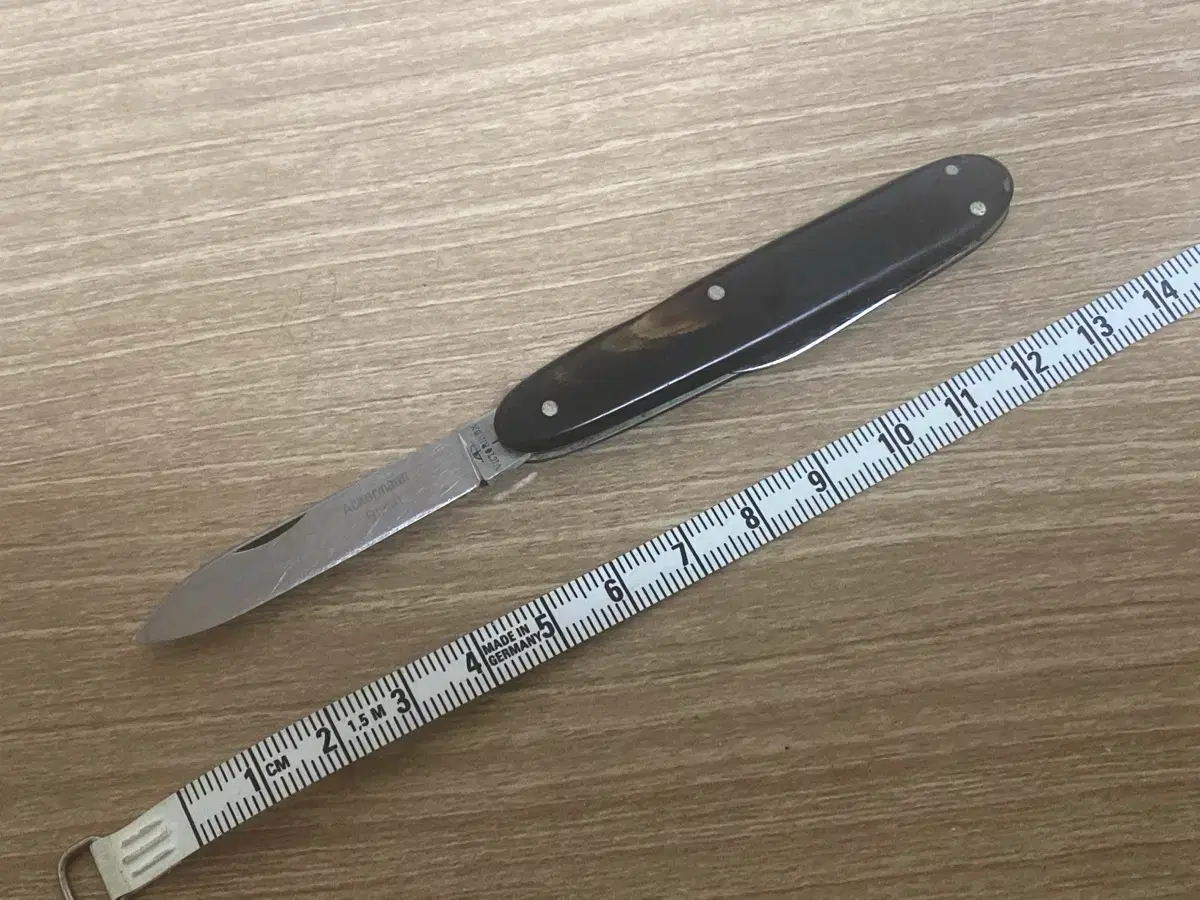 Victorinox Accountant Horn