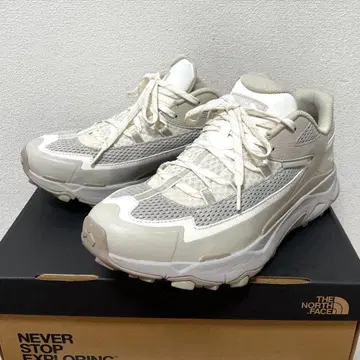 THE NORTH FACE 방수 스니커즈