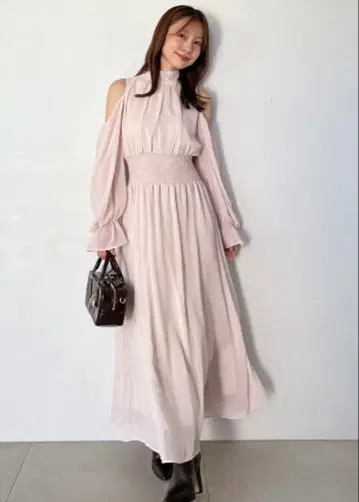 SNIDEL 콜드 숄더 보타이 원피스