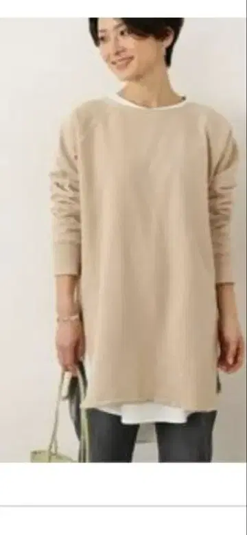 컷오프 롱 맨투맨