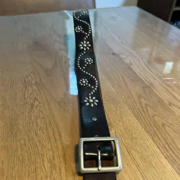 초기 HTC 스터드 가죽 벨트