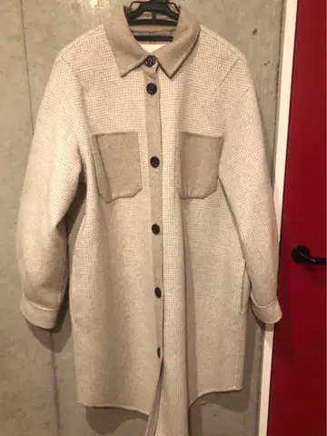 체크 무늬 울 얇은 소재 코트