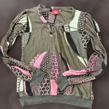 oilily 기하학 패턴 긴팔 T셔츠 M 사이즈