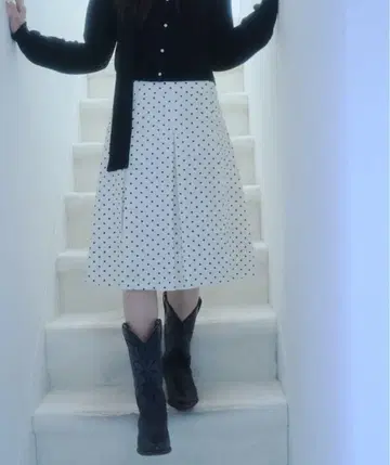 smyeon 미디 박스 플리츠 스커트 S 사이즈