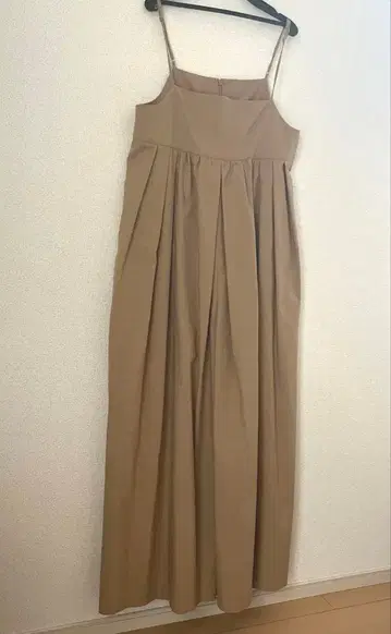 LUCA 카멜색 롱 플레어 올인원