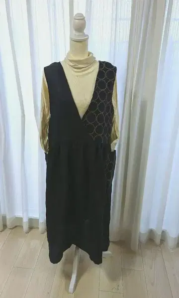 미나 페르호넨 핸드메이드 오버롤 스커트