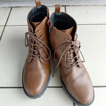 브라운 러버 솔 여성용 부츠