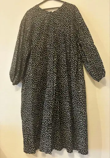 마키즈 변형 도트 무늬 셔츠 원피스