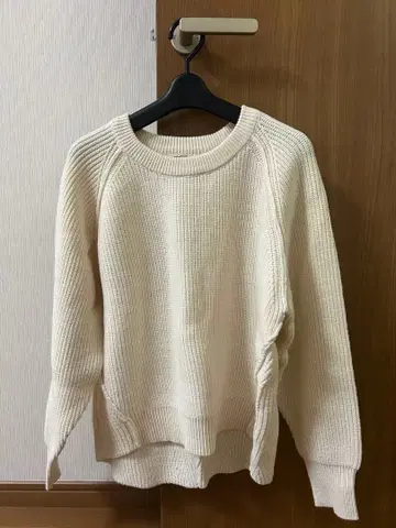 studio CLIP 아이보리 긴팔 스웨터