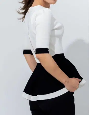 화이트/블랙 페플럼 상의 젠느 바이컬러