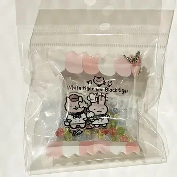 화이트 타이거와 블랙 타이거 카페 샤카샤카 키링 새상품