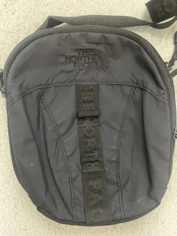 THE NORTH FACE 블랙 숄더백