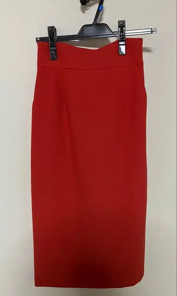 미사용 새상품 엠프리미어 타이트 스커트