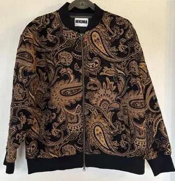 점퍼 페이즐리 무늬 가을부터 겨울까지