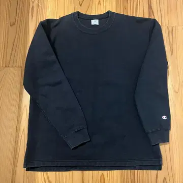 Champion 블랙 맨투맨 L 사이즈
