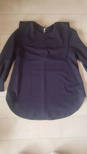 TATRAS 네이비 상의