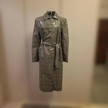 새상품급 BOUTIQUE MOSCHINO 체크 무늬 롱 코트 벨트 포함