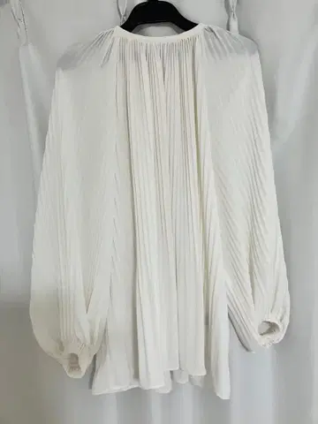 새상품급 아르가 블랙 야마다야 2way 플리츠 블라우스 흰색 화이트