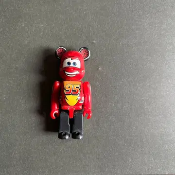 디즈니 베어브릭 라이트닝 맥퀸