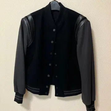 KT 스타디움 점퍼 5호 블랙 그레이