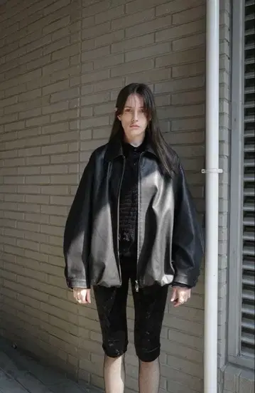 CLANE 페이크 레더 벌룬 재킷