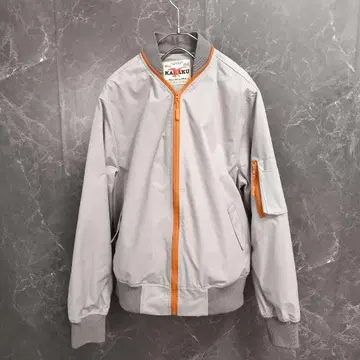 새상품급 KARAKU 카라쿠 얇은 소재 MA-1 발수 가공 플라이트 자켓
