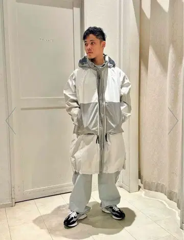 Koti Beauty & Youth 자켓