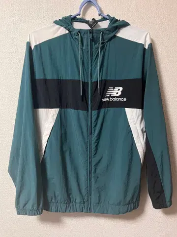 뉴발란스 나일론 자켓 후드 부착 그린
