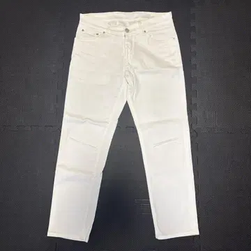 컨디션 최상 정가 약 4만 pt torino 화이트 데님