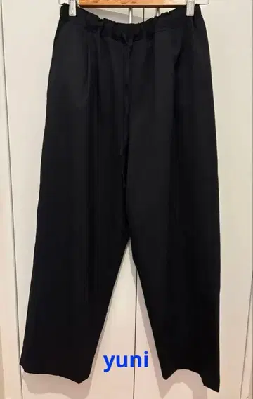 yuni 블랙 이지 와이드 팬츠 허리밴딩