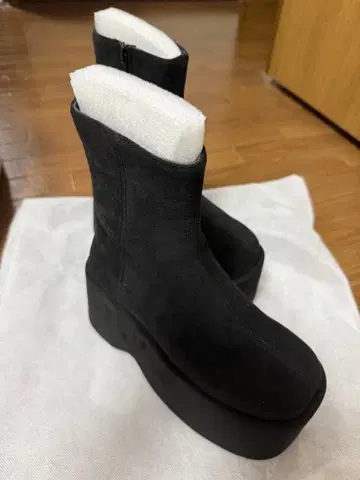 GRL 스웨이드 통굽 부츠 zr1140 23.0