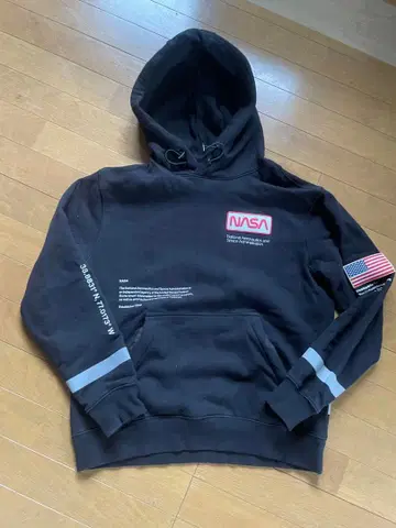 H&M 후드티 블랙 M 사이즈