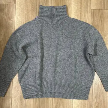 슈가 로즈 터틀 니트