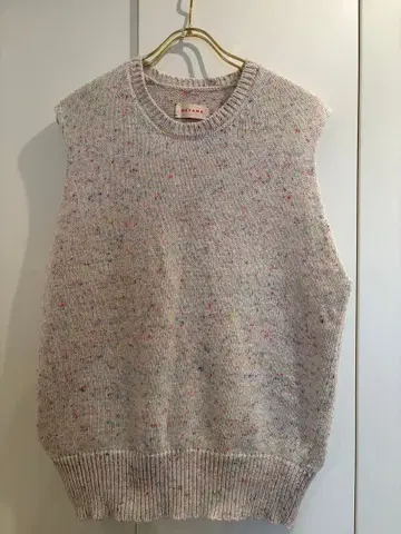 MEYAME 라이트 그레이 멀티 컬러 니트 베스트