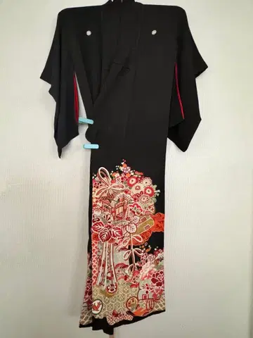 앤티크 블랙 전통 예복 기모노 홍견
