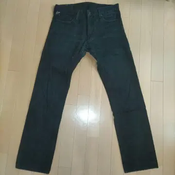 블랙 스트레이트 데님 팬츠