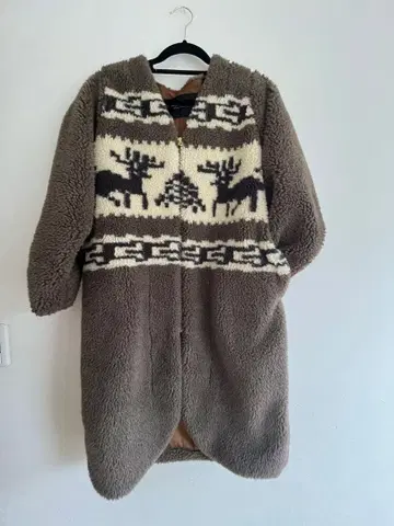 루돌프 무늬 플리스 자켓