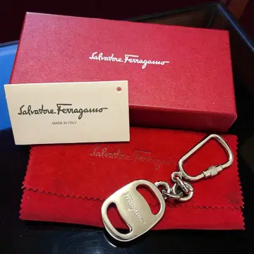 [미사용 박스 포함] 살바토레 페라가모 키링 바라 실버