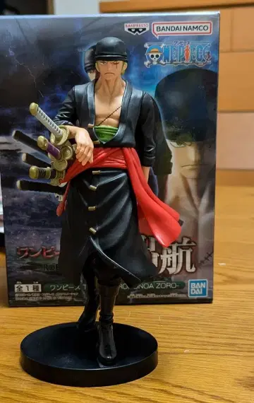 반다이 원피스 로로노아 조로 피규어