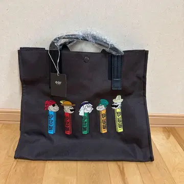 ear 캐릭터 자수 숄더백