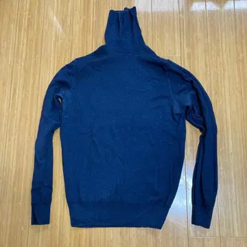 [BEAMS F] 인디고 블루 터틀넥 이너 니트 Size 48