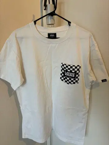 VANS 화이트 T셔츠 체커 포켓