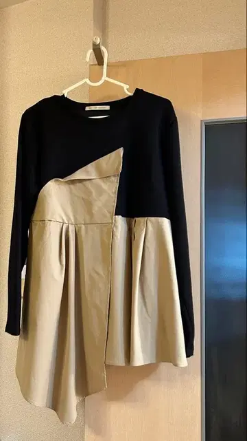 LADY LUCK LUCA 비대칭 긴팔 상의