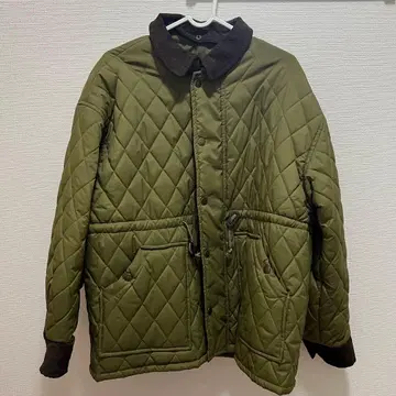 올리브 그린 퀼팅 자켓 M 사이즈