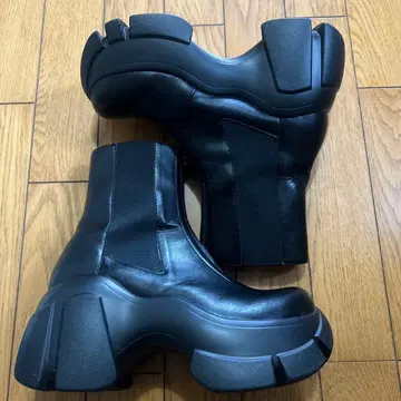 프론트 지퍼 청키 부츠 슬라이 M