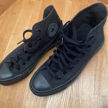 새상품 CONVERSE 블랙 하이컷 스니커즈 24.5 완판