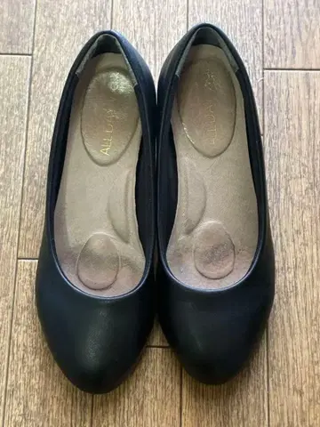 올데이 워크 펌프스