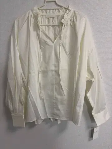 [ 가격 협의 ] Ballsey 볼지 블라우스