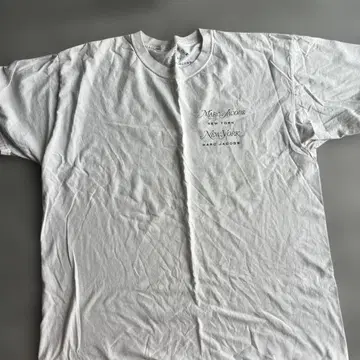 Marc Jacobs 화이트 T셔츠 L사이즈