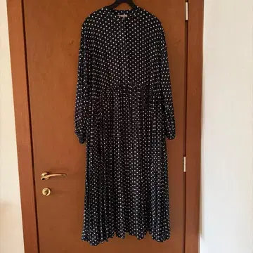 BEARDSLEY 도트 무늬 롱 원피스